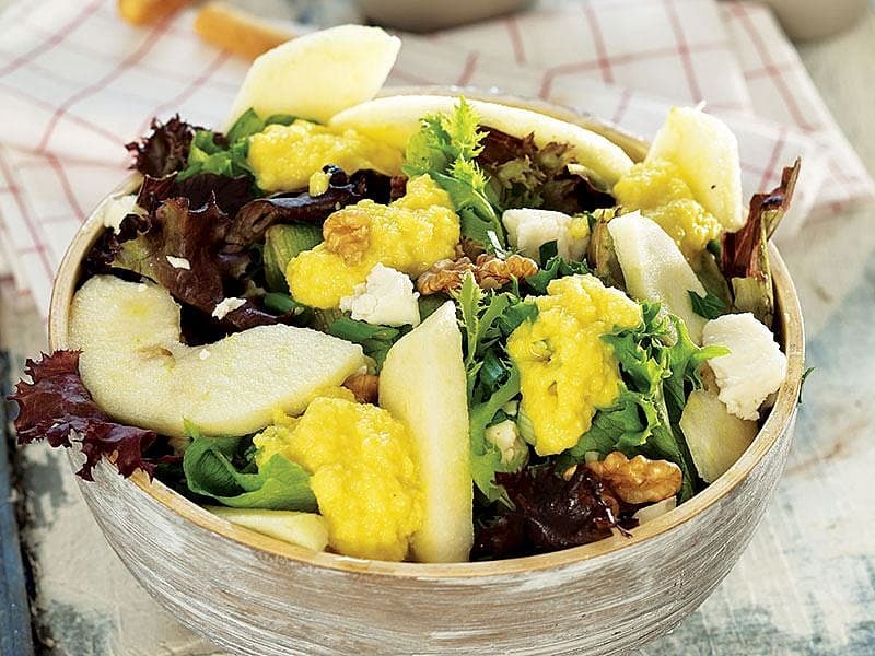 Elmalı Ve Peynirli Salata