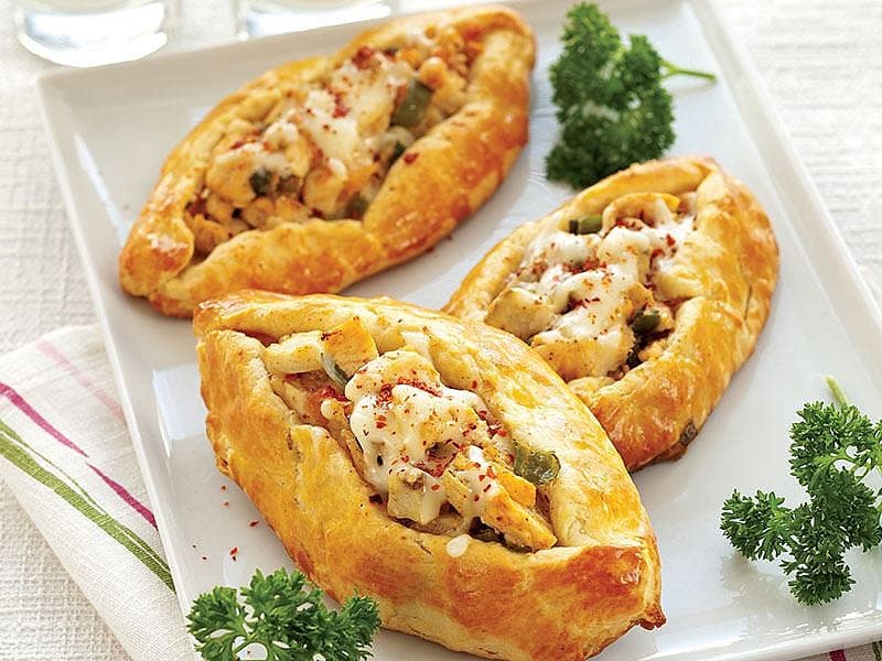 Enginarlı Ve Tavuklu Kır Pidesi