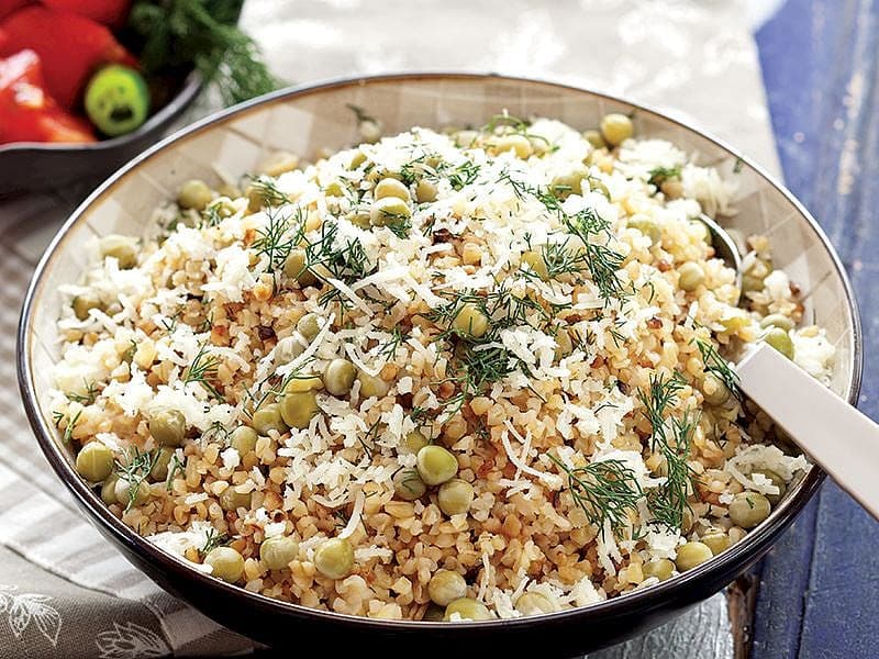 Eski Kaşar Peynirli Ve Bezelyeli Bulgur Pilavı