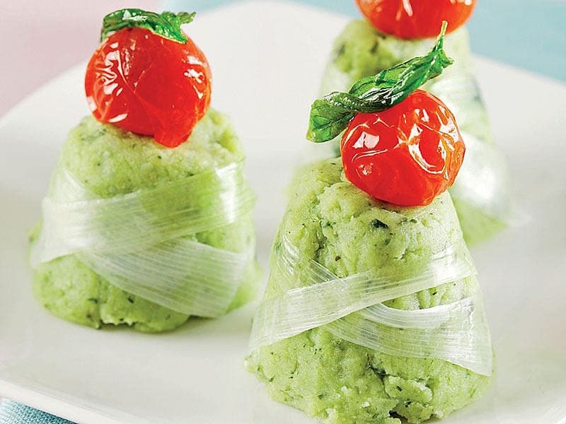 Fesleğenli Patates Kuleleri