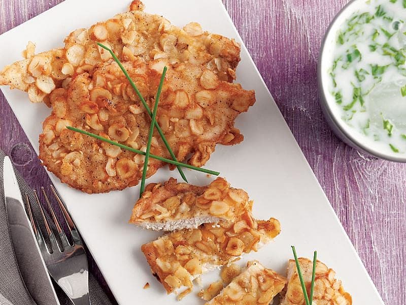 Fındıklı Tavuk Schnitzel