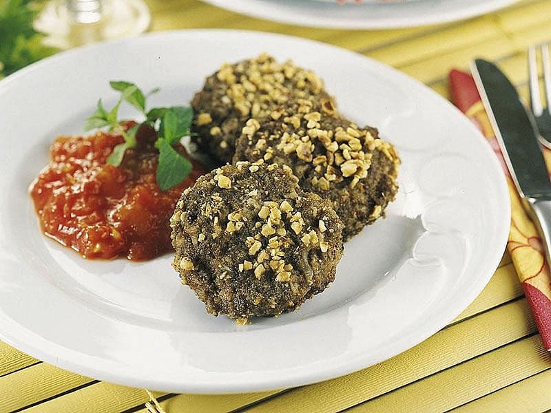 Fındıklı Ve Soslu Köfte