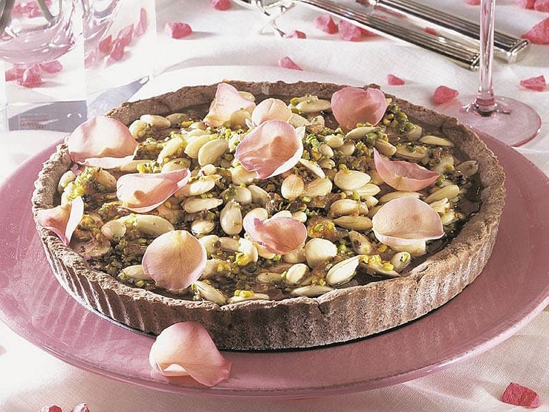 Gül Aromalı Çikolatalı Tart