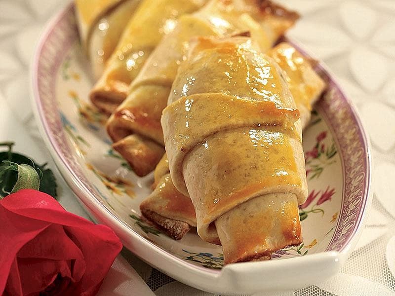 Gül Reçelli Ve Muzlu Çörek