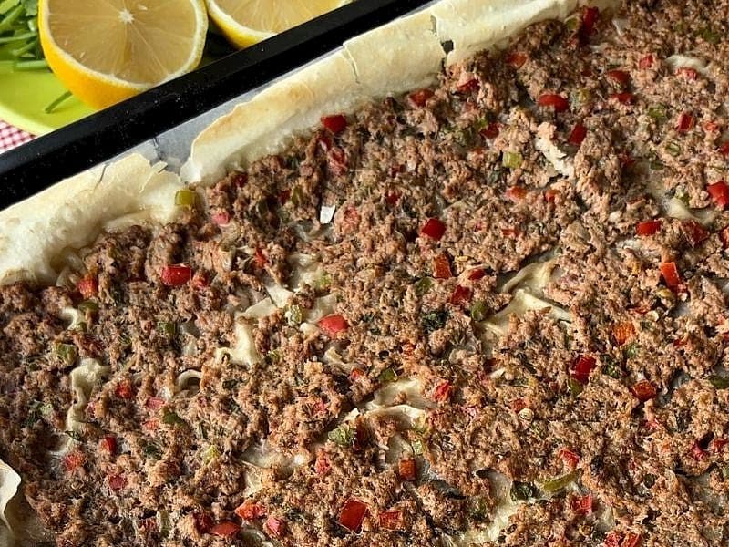 Hazır Yufkadan Lahmacun