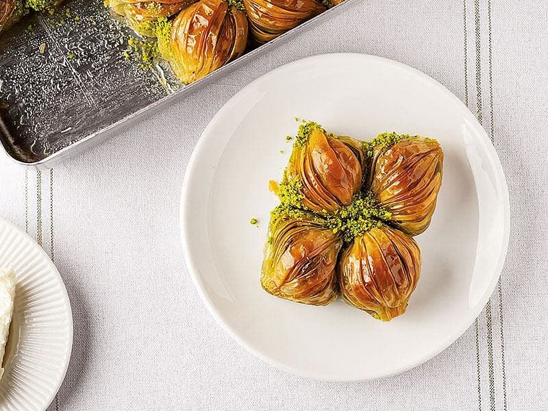 Hazır Yufkadan Midye Baklava