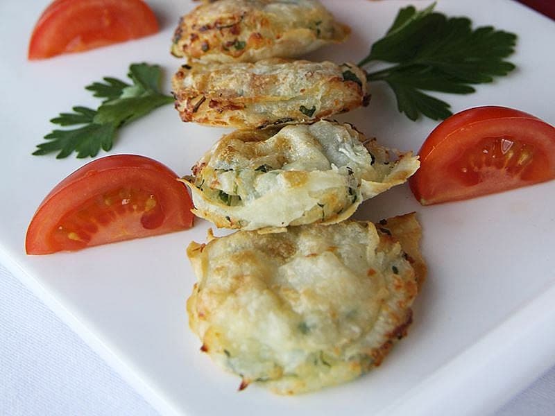 Hellimli Börek
