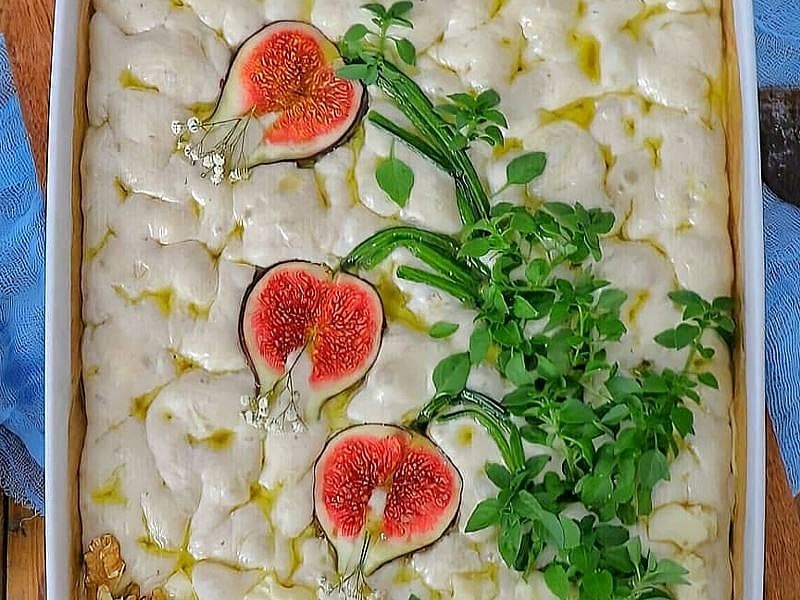 İncirli Keçi Peynirli Focaccia