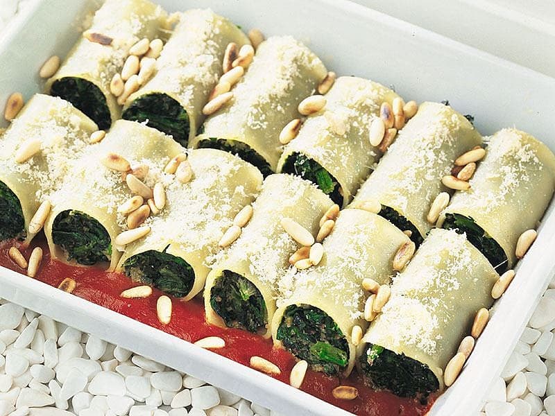 Ispanaklı Makarna Dolması
