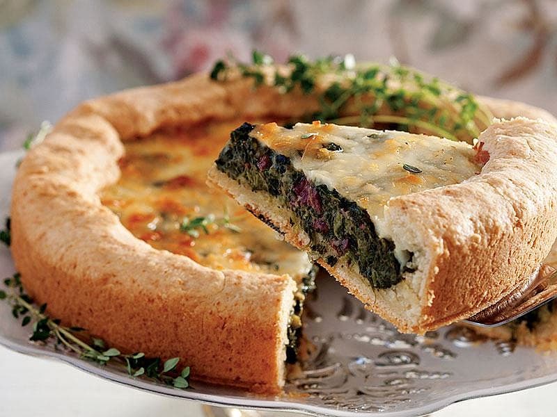 Ispanaklı Ve Pastırmalı Kiş