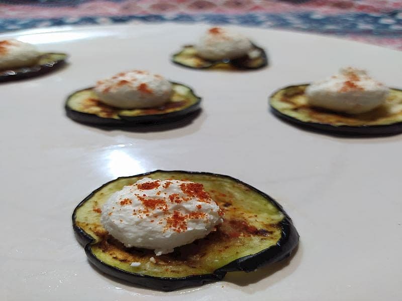 Izgara Patlıcanlı Peynir Topu