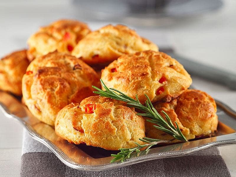 Jambonlu Ve Parmesan Peynirli Poğaça