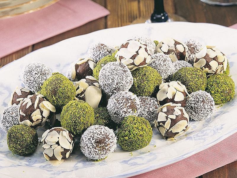 Kanyaklı Ve Elmalı Toplar