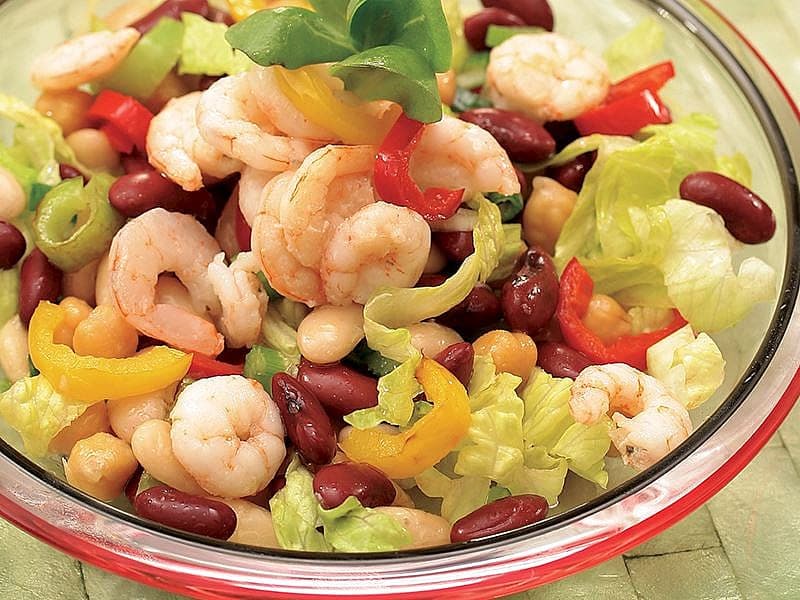 Karidesli Bakliyat Salatası