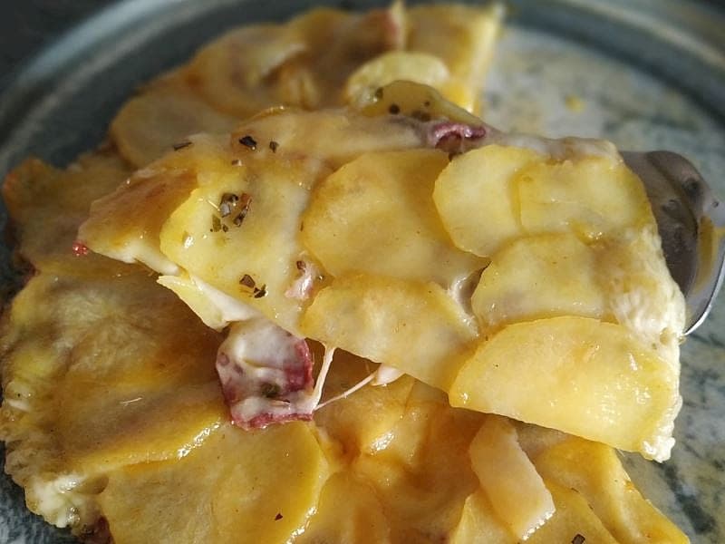 Kaşarlı Sucuklu Patates Kapatma