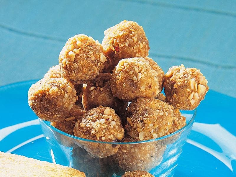 Kaşarlı Ve Susamlı Köfte