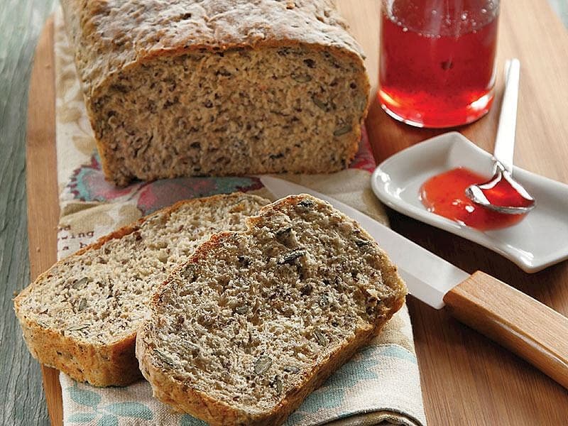 Keten Tohumlu Ve Çekirdekli Ekmek