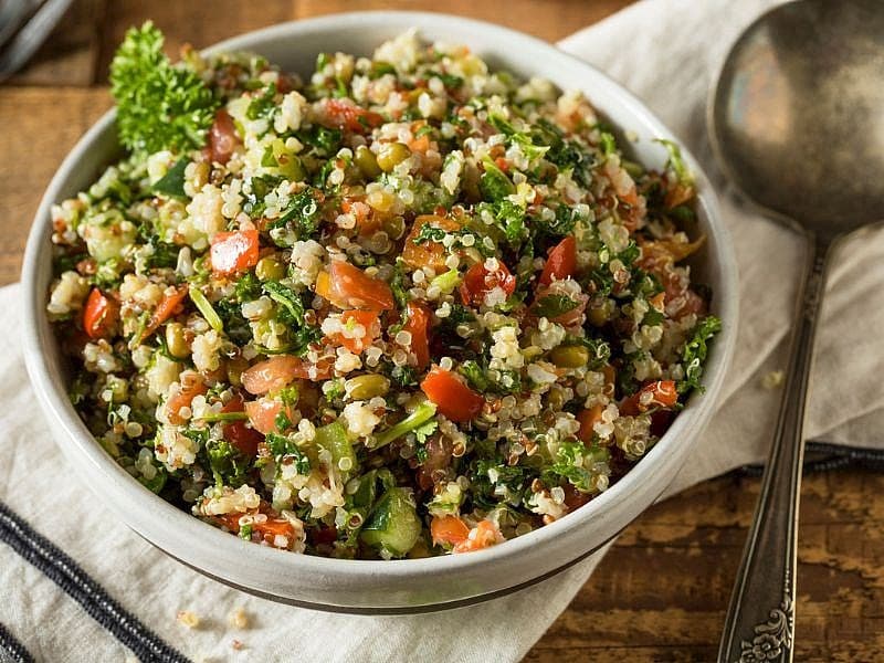 Kinoalı Tabule Salatası
