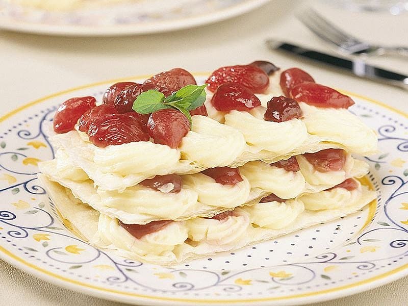 Kirazlı Milföy Pasta