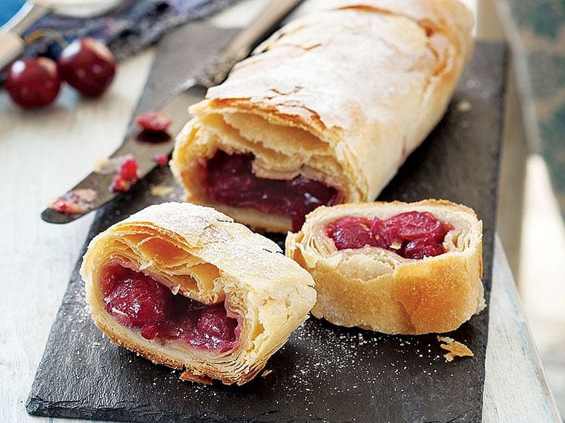Kirazlı Strudel