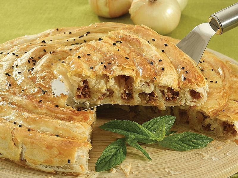 Kıymalı Sarmal Börek