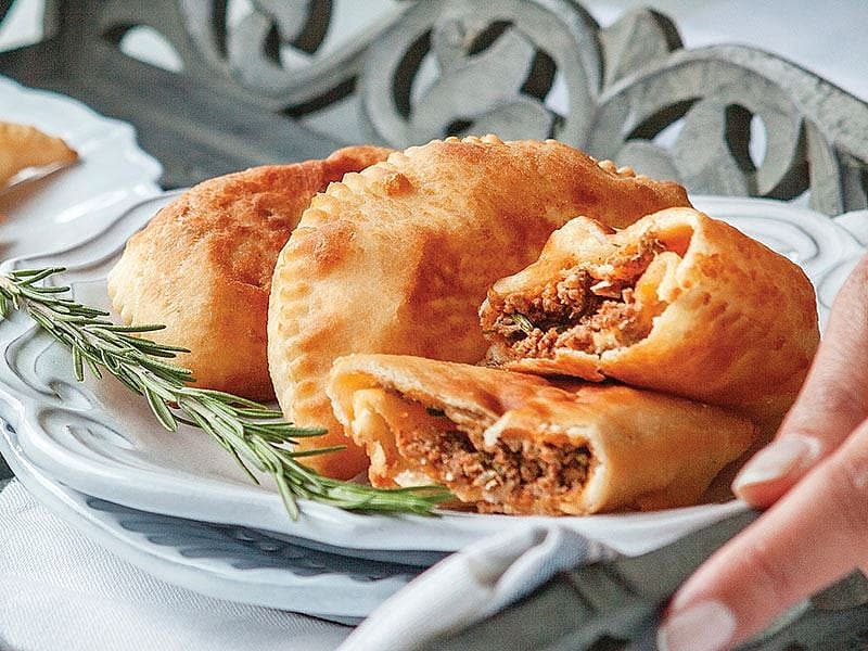 Kıymalı Ve Çam Fıstıklı Çıtır Börek