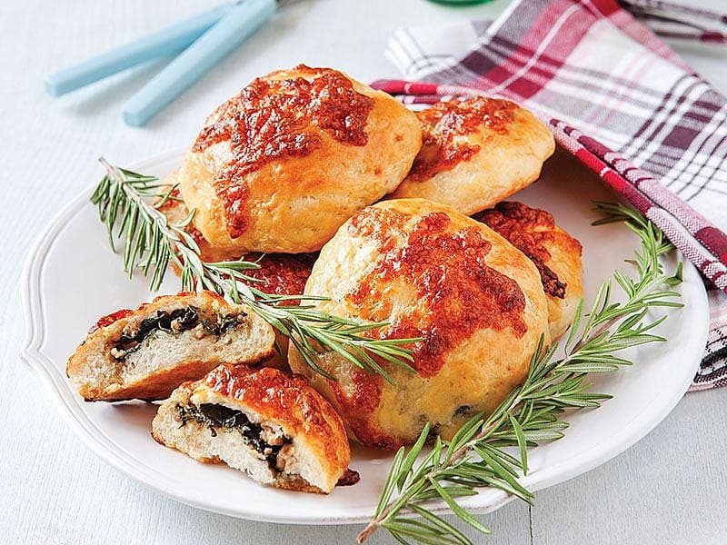 Kıymalı Ve Radikalı Börek