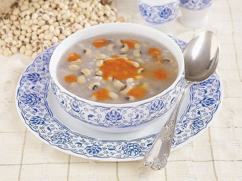 Kuru Börülce Çorbası