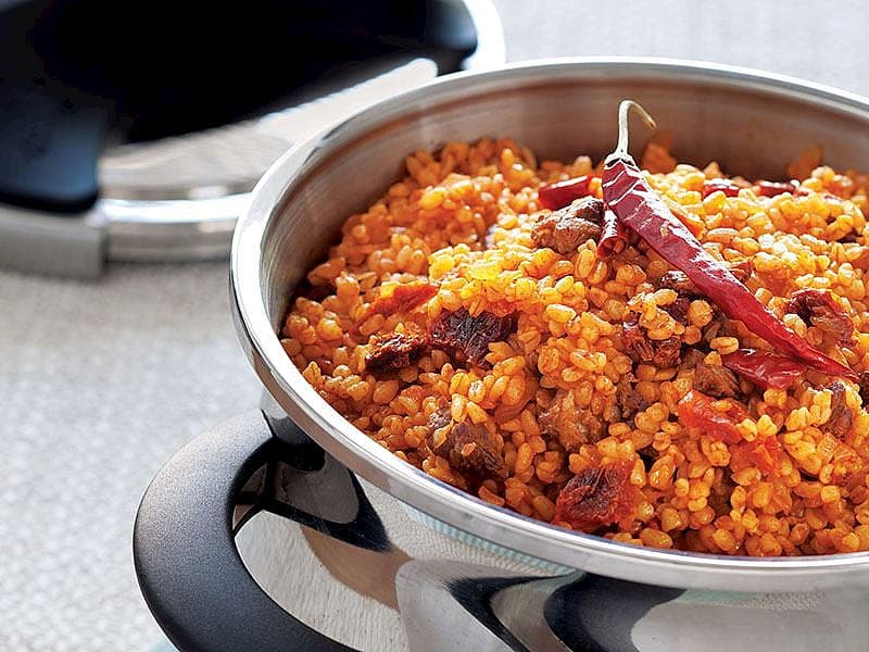 Kurutulmuş Domates Ve Biberli, Etli Bulgur Pilavı