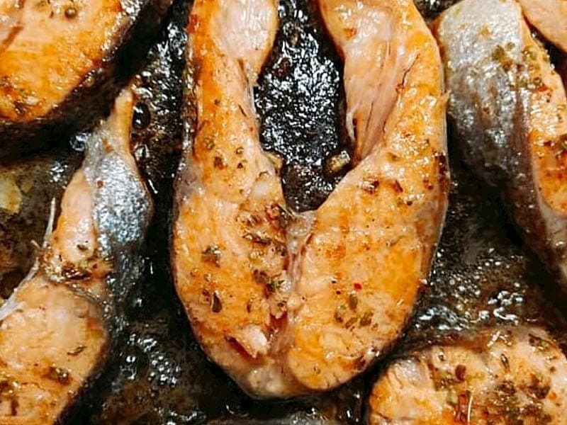 Limon Ve Portakal Suyu Soslu Somon Kızartma