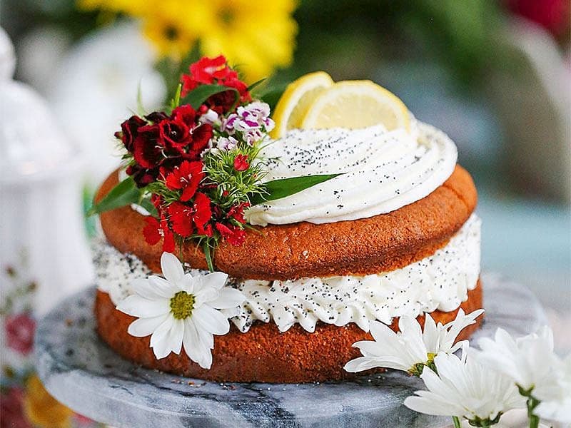 Limonlu, Haşhaşlı Ve Kremalı Kek