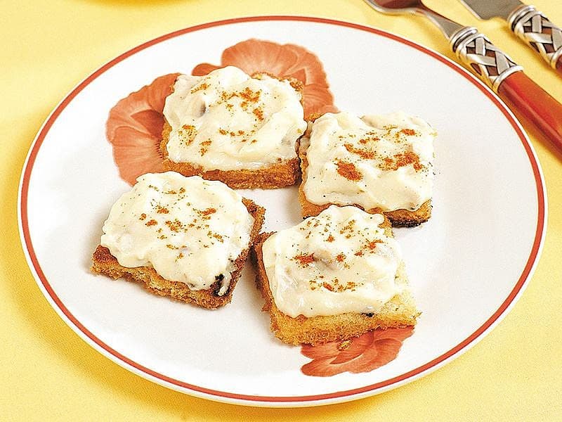 Mantarlı Ekmek Dilimleri