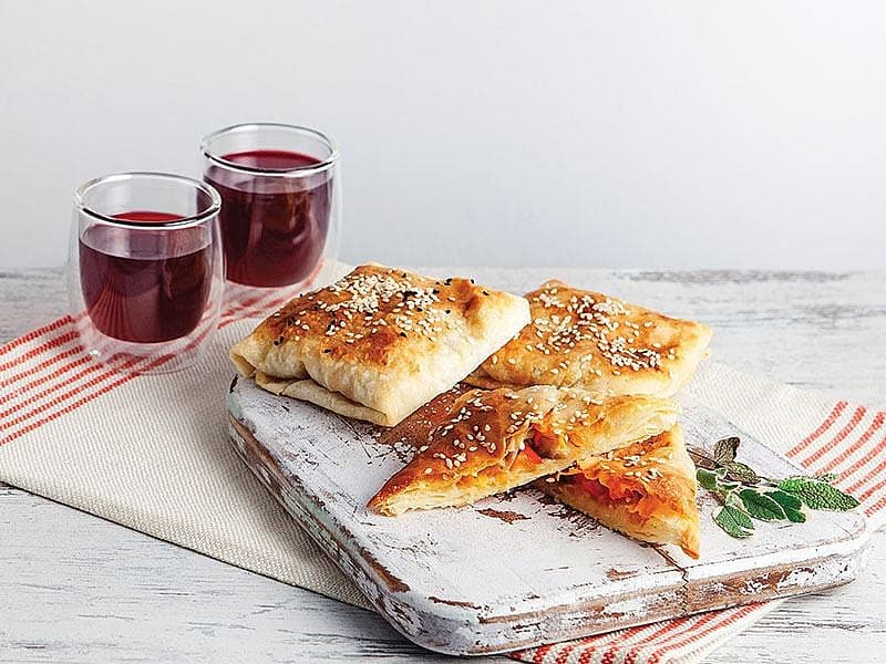 Mantarlı Kare Börek