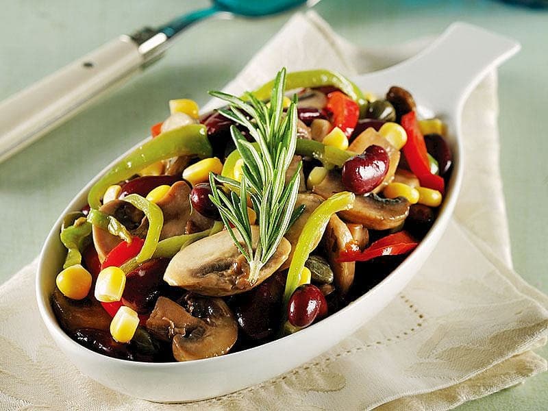 Mantarlı Ve Fasulyeli Salata