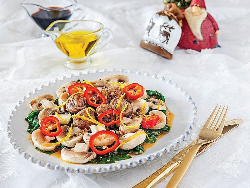 Marine Mantarlı Pazı Salatası
