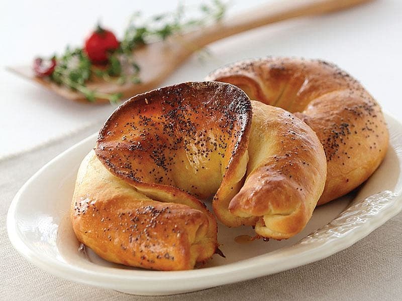 Mayalı Etli Börek
