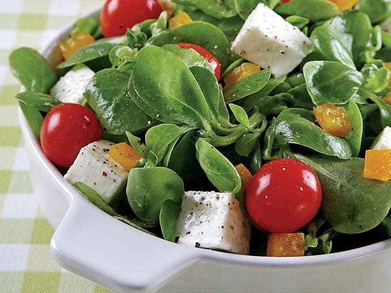 Mozarellalı Semizotu Salatası