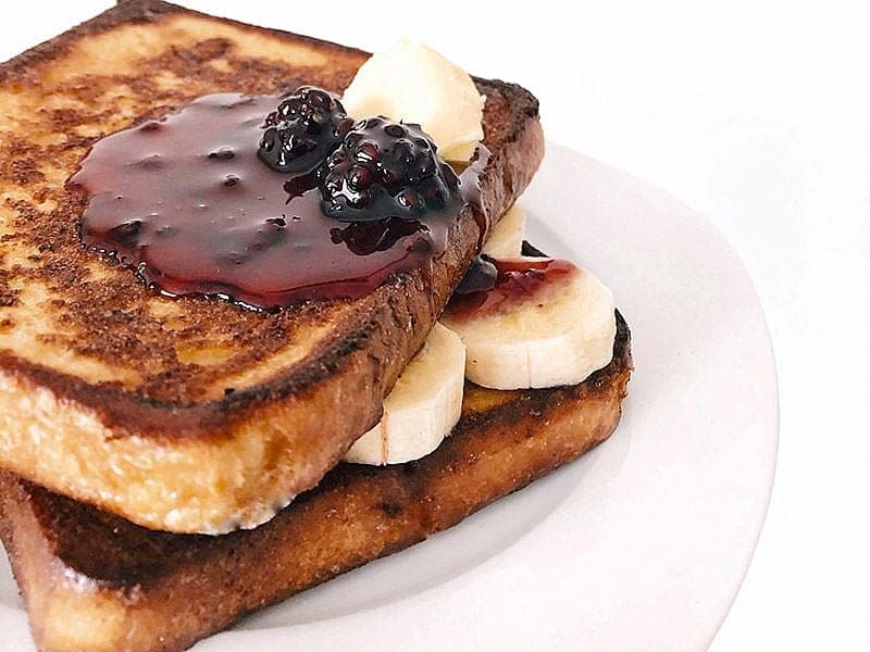 Muzlu Ve Böğürtlenli French Toast