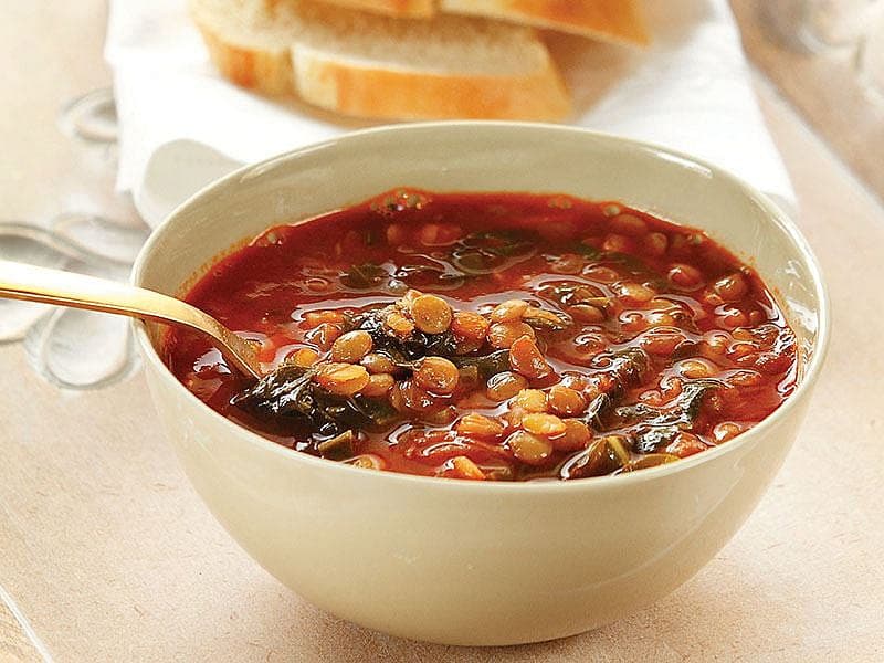 Nar Ekşili Pazı Çorbası