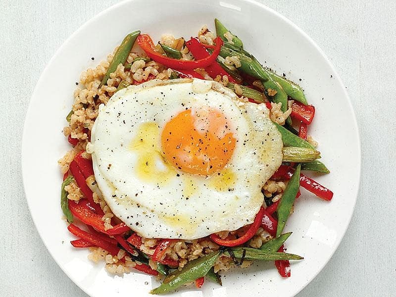 Nasi Goreng (Endonezya Baharatlı Sebzeli Pilav)