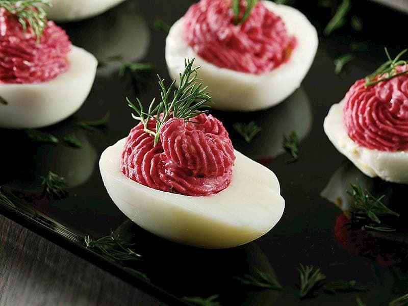Pancarlı Yumurta Dolması