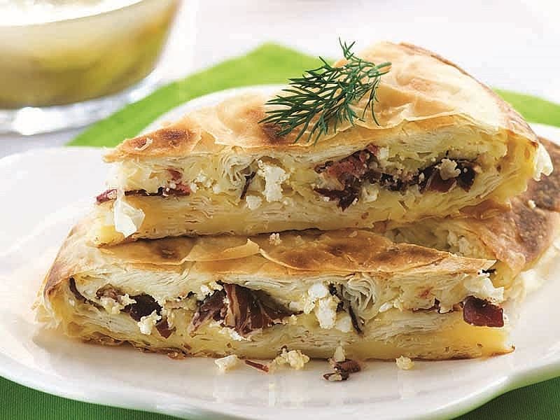 Pastırmalı Ve Üç Peynirli Börek