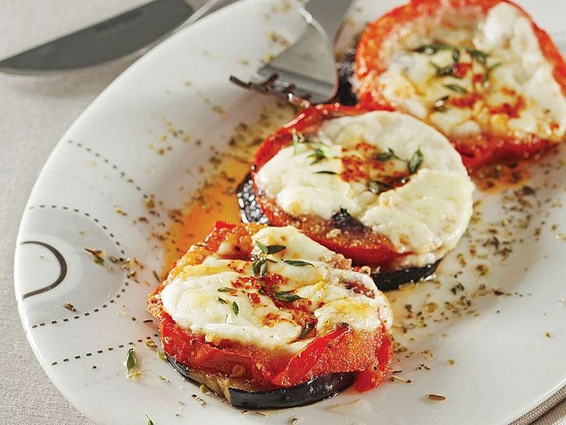 Patlıcan Tabanlı Domatesli Tart