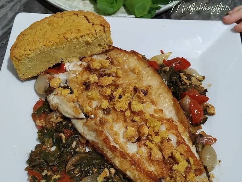 Pazı Yatağında Mısır Ekmekli Levrek