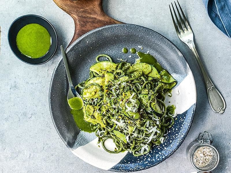 Pesto Soslu Yeşil Spagetti