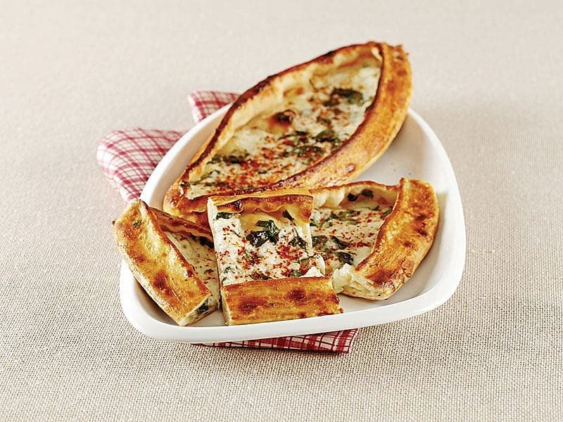 Peynirli Pide
