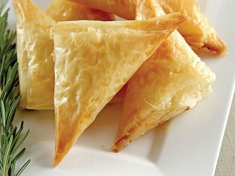 Peynirli Üçgenler
