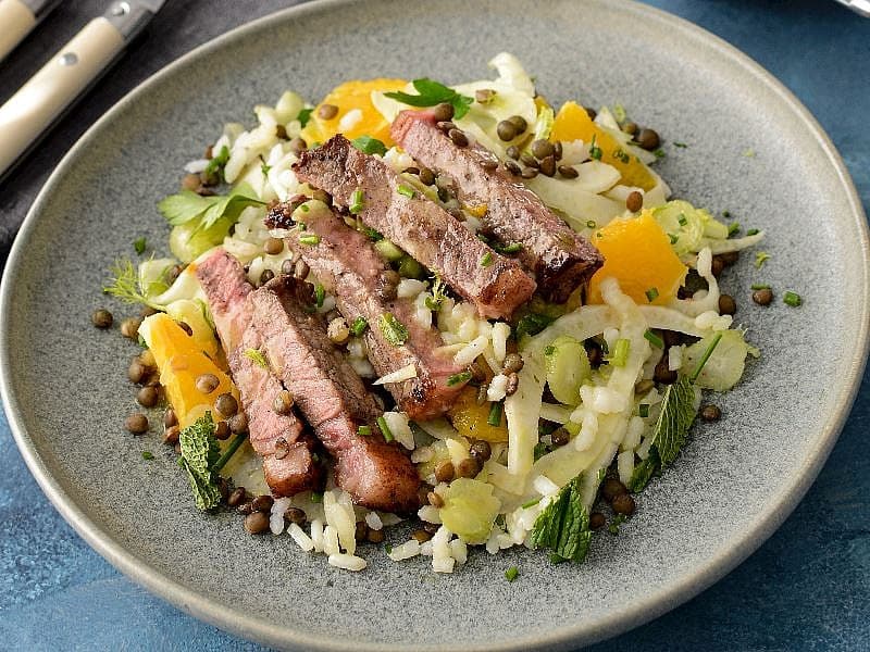 Rezeneli Etli Portakallı Pirinç Salatası
