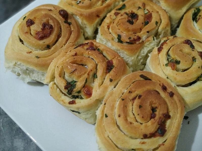 Sarımsaklı Ekmek