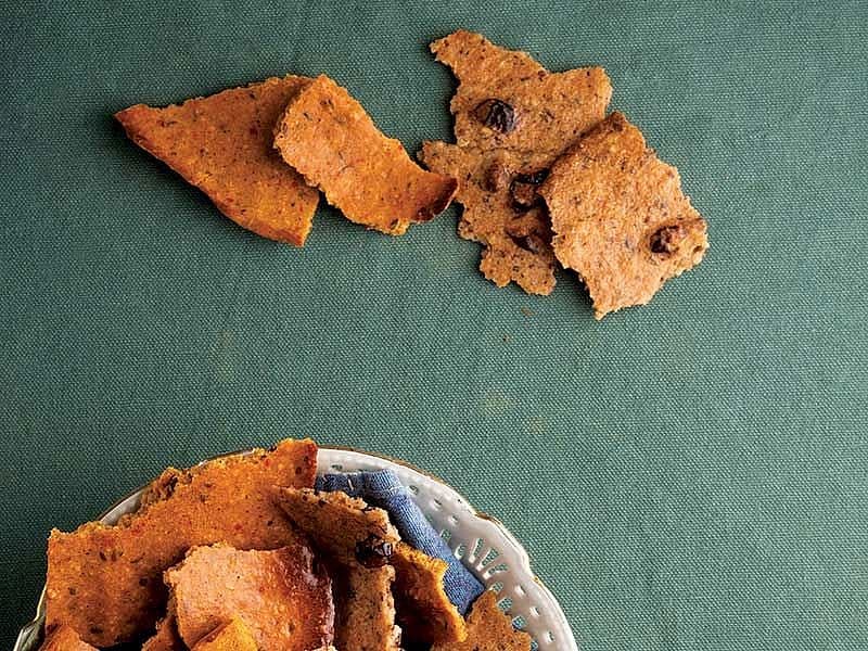 Seferihisar Tarhanasından Tatlı Cips